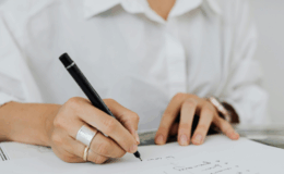 認知行動療法のコラム法とは？気持ちを整理する基本的な書き方